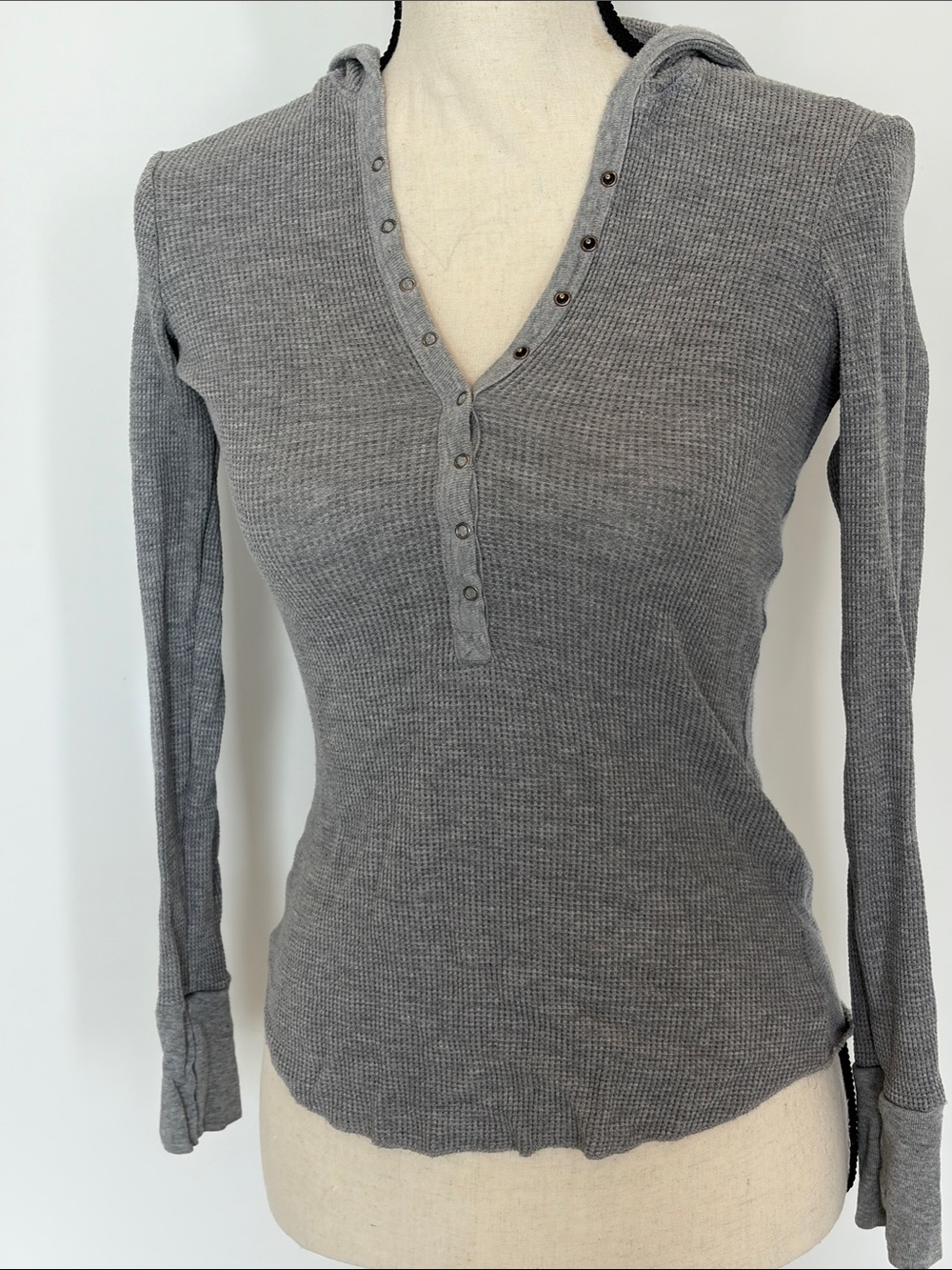 Splendid Gray Waffle-Knit Long Sleeve Henley Hoodie